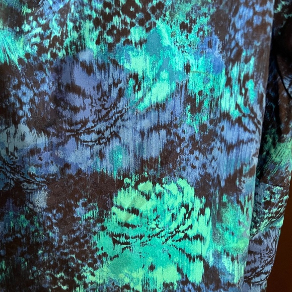 Scrub tops - Picture 3 of 9